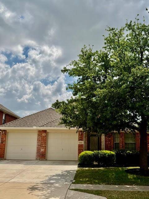 15525 Landing Creek Lane, Fort Worth, TX 76262
