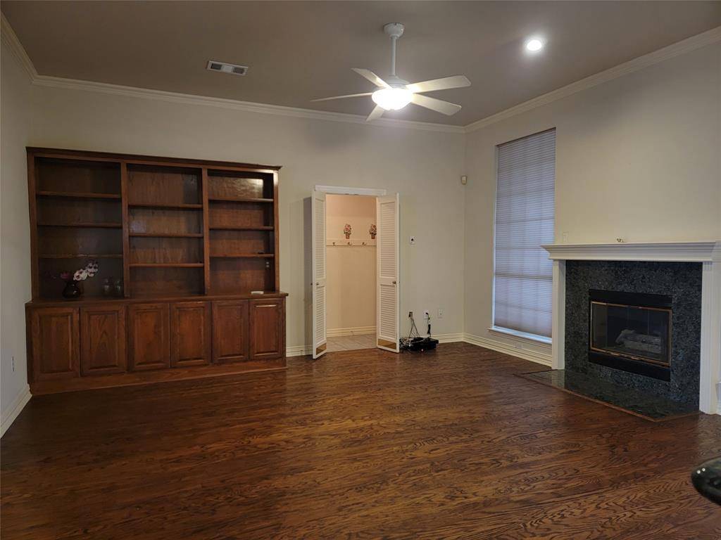 9703 Raven Lane, Irving, TX 75063