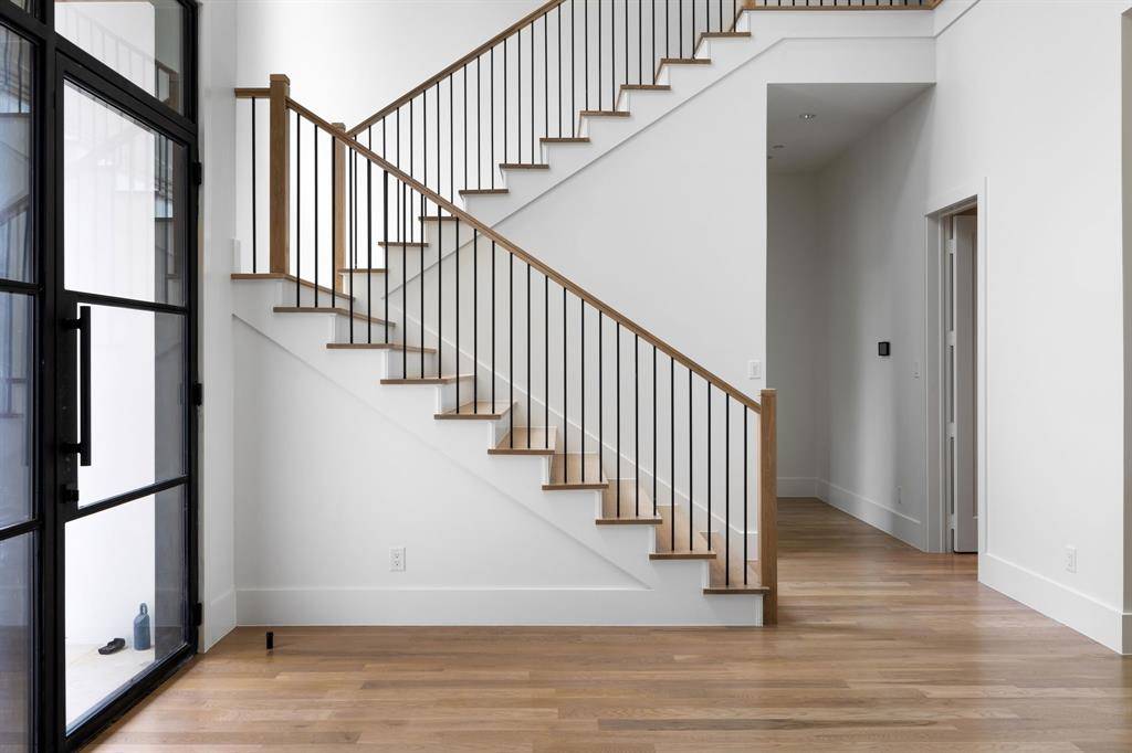 4207 Valley Ridge Road, Dallas, TX 75220