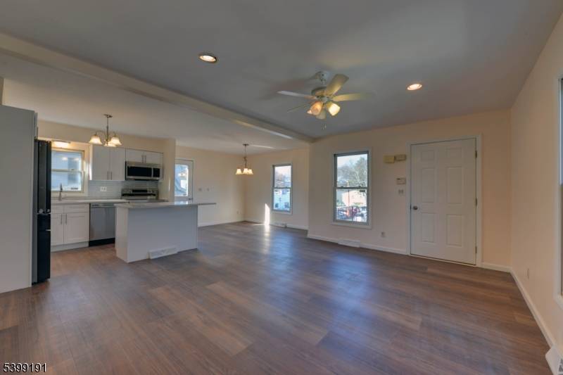 90 Dewey St, Bloomfield Twp., NJ 07003