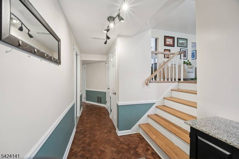 7 Archer Ln, Scotch Plains Twp., NJ 07076