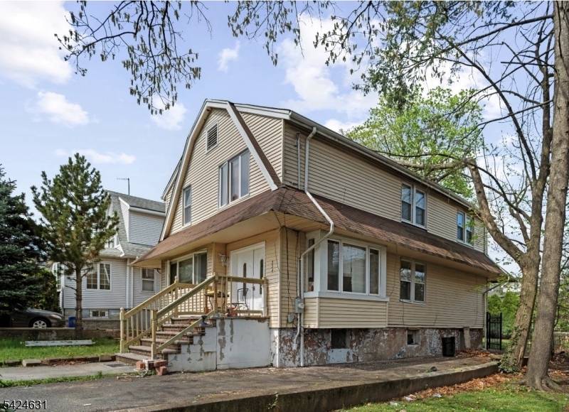 334 Brook Ave, Passaic City, NJ 07055