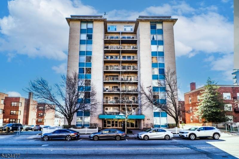 276 Prospect St #4D, East Orange City, NJ 07017