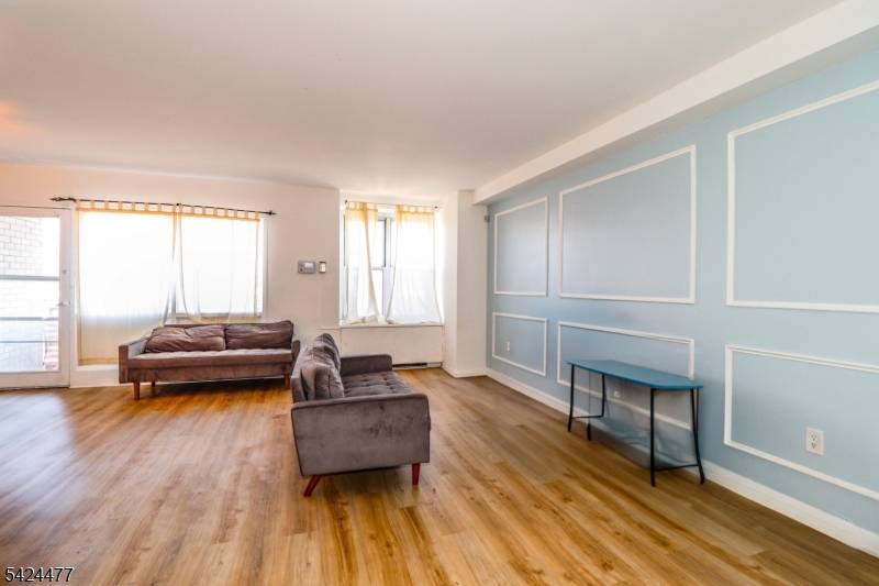 276 Prospect St #4D, East Orange City, NJ 07017