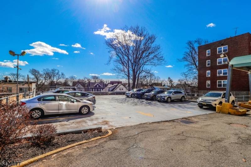 276 Prospect St #4D, East Orange City, NJ 07017