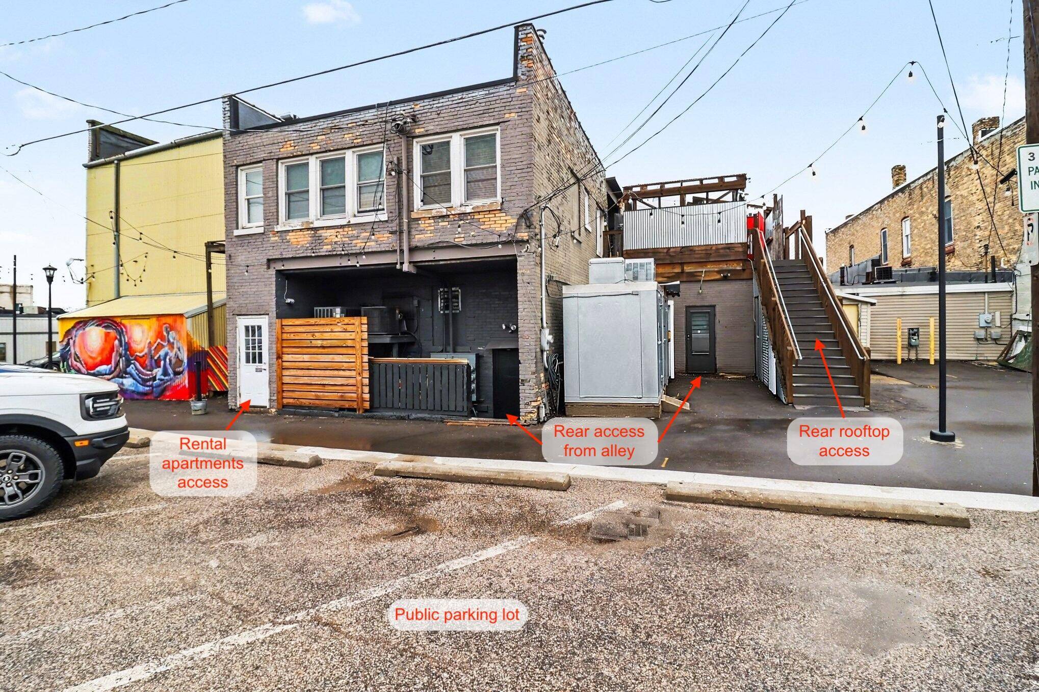 121 & 125 S James ST, Ludington, MI 49431