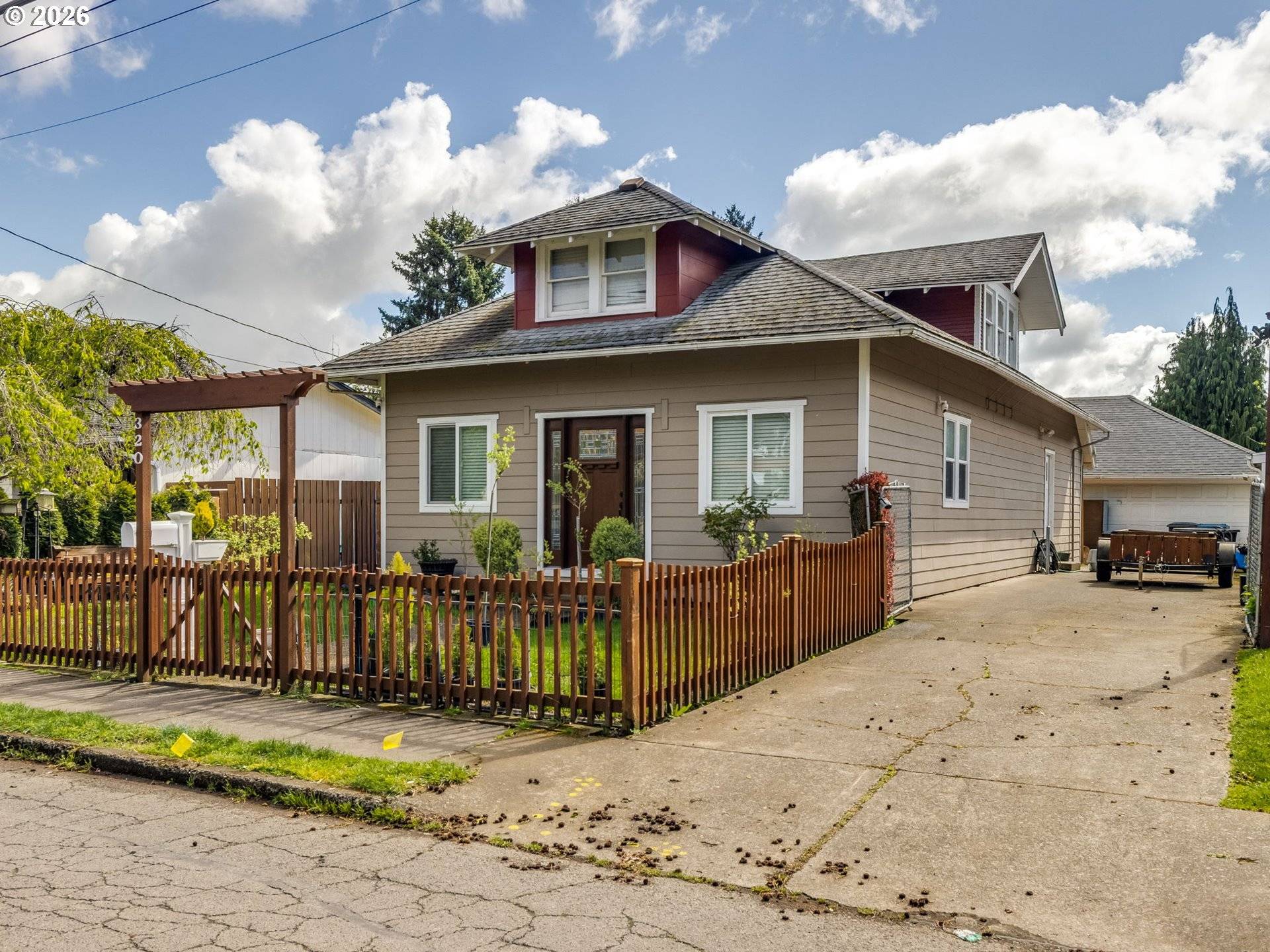 320 GATCH ST, Woodburn, OR 97071