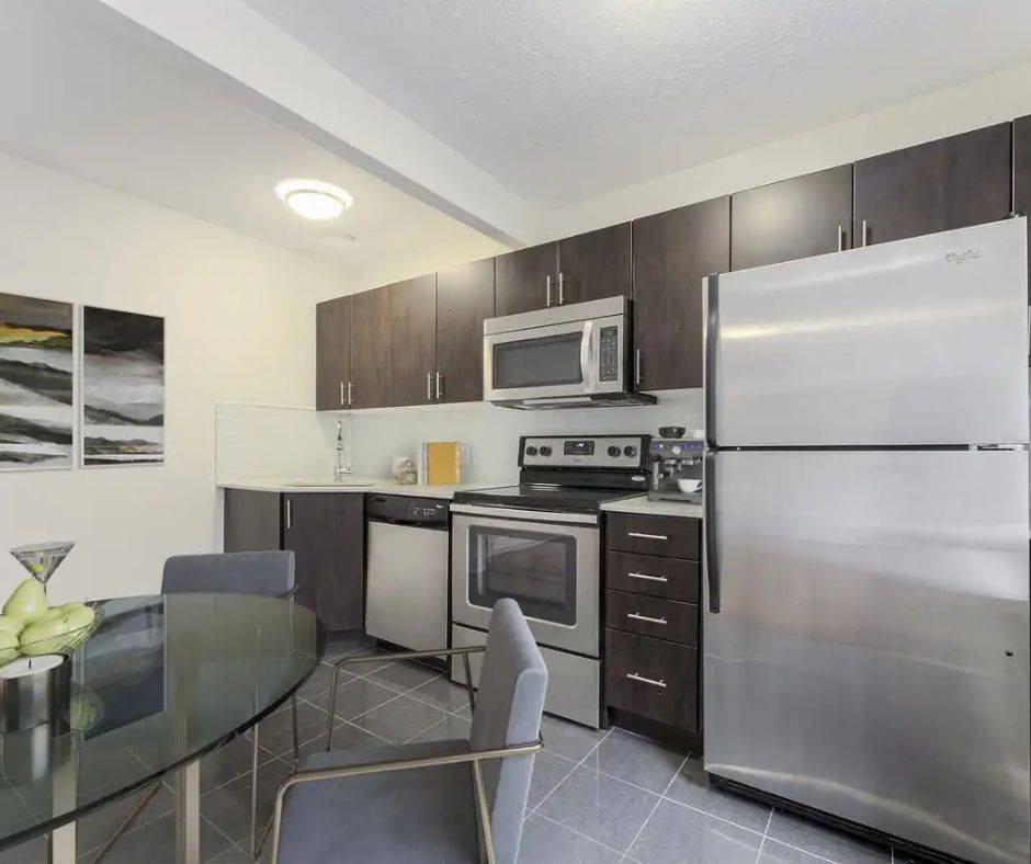 2402 Queen ST E #33, Toronto E06, ON M1N 1A2