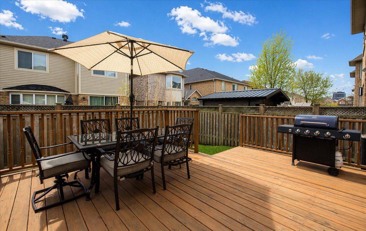 625 Laughren CRES, Milton, ON L9T 0G6