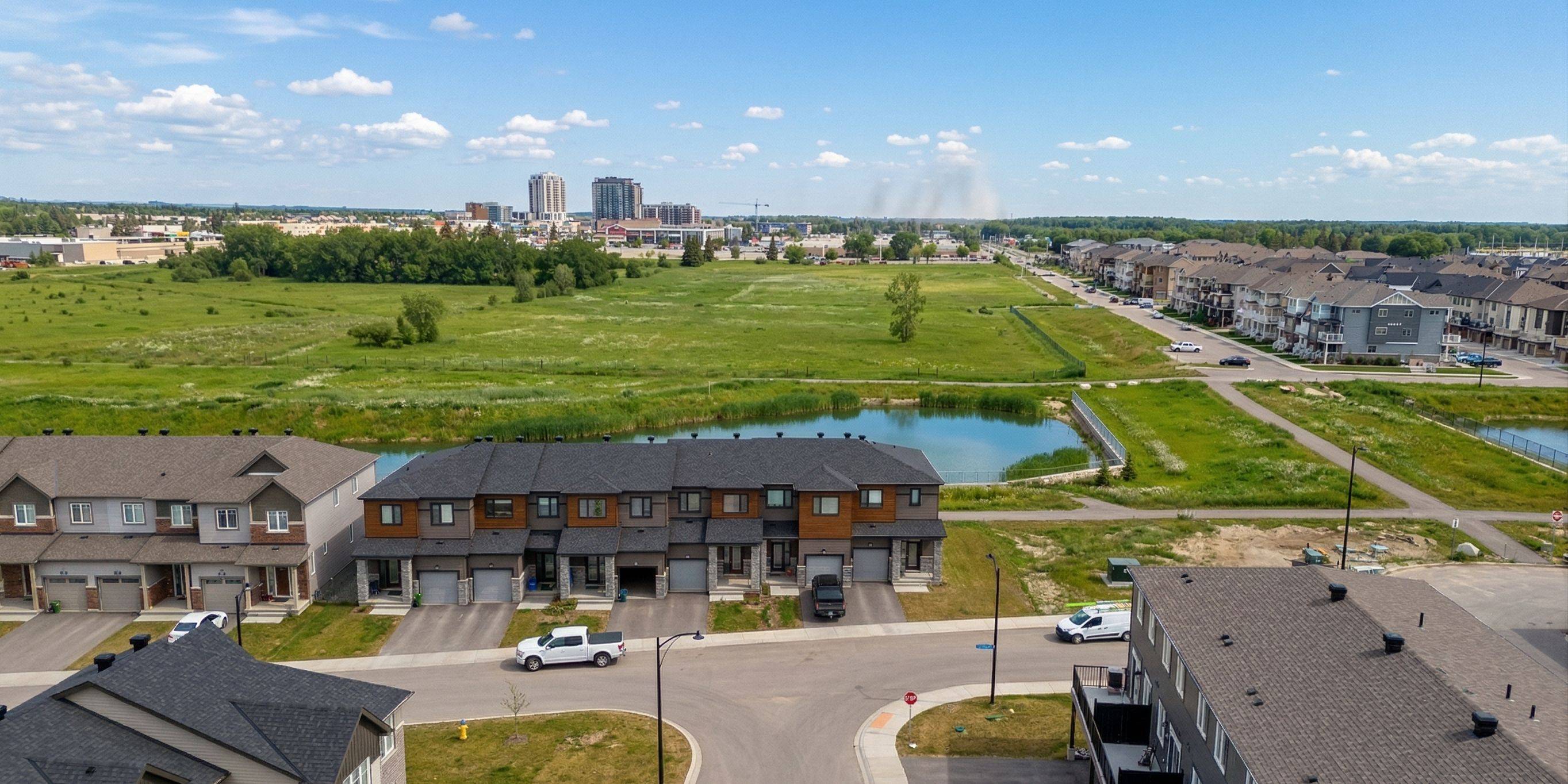 661 Hamsa ST, Barrhaven, ON K2J 6Z7