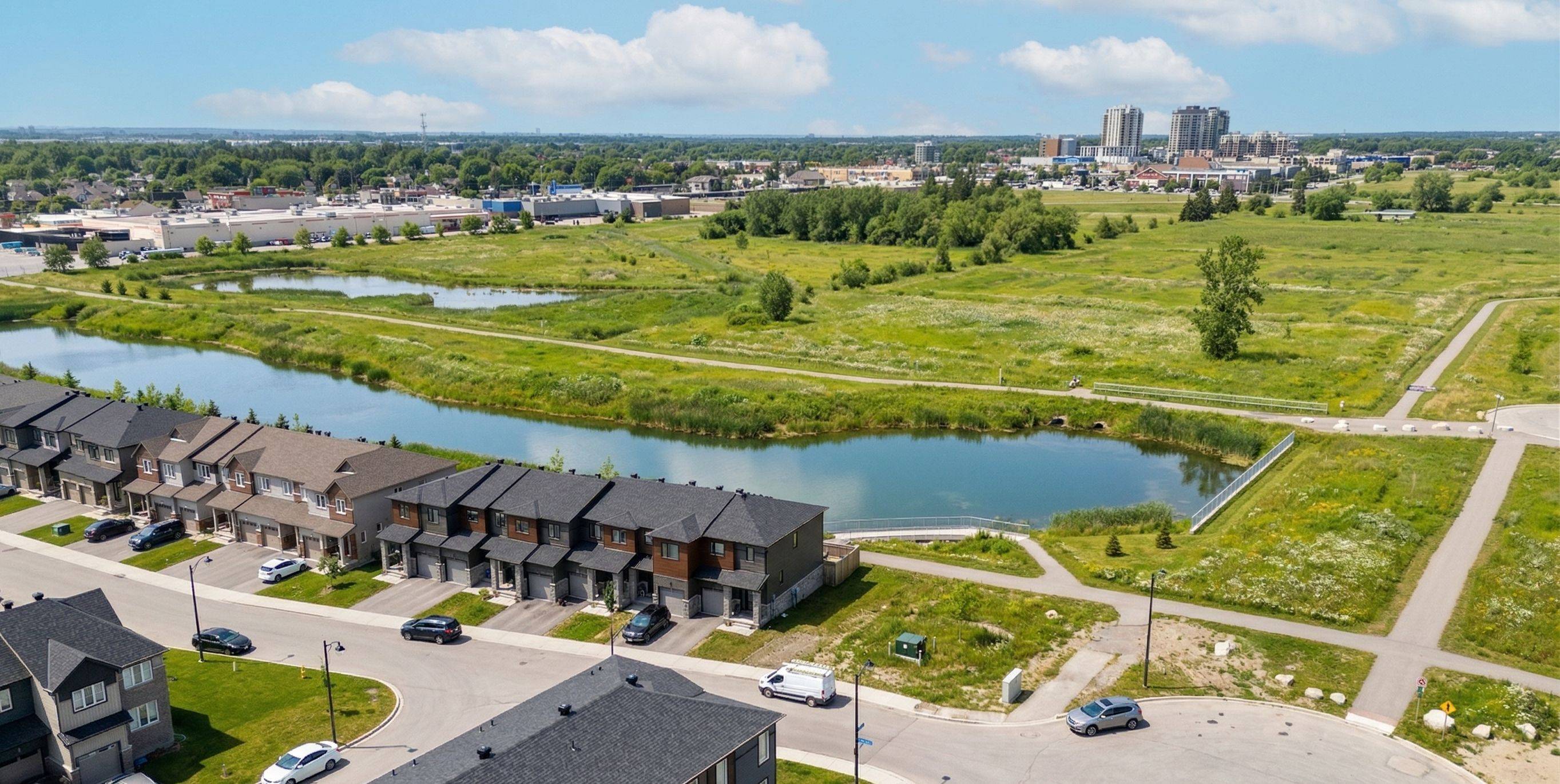 661 Hamsa ST, Barrhaven, ON K2J 6Z7