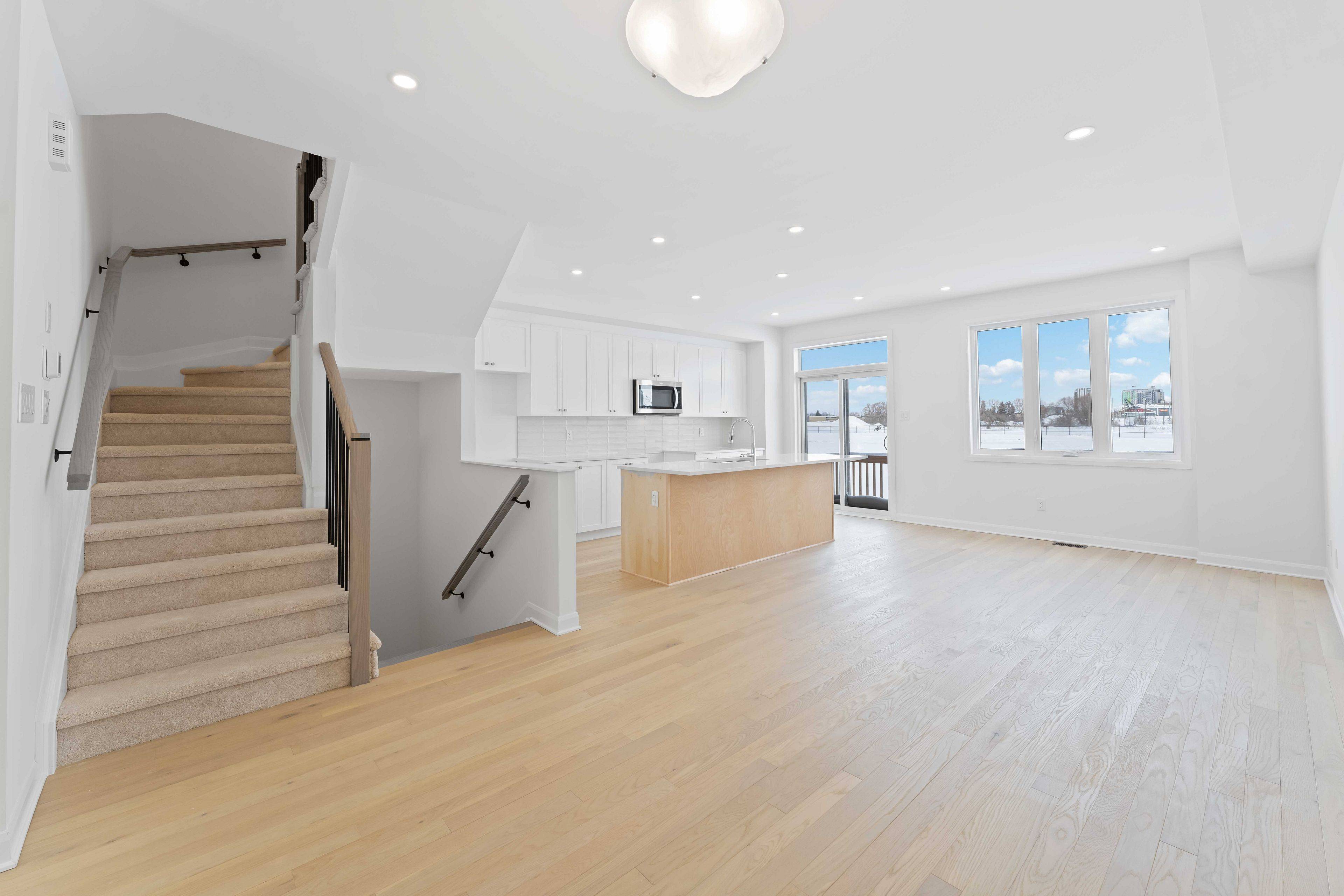 661 Hamsa ST, Barrhaven, ON K2J 6Z7