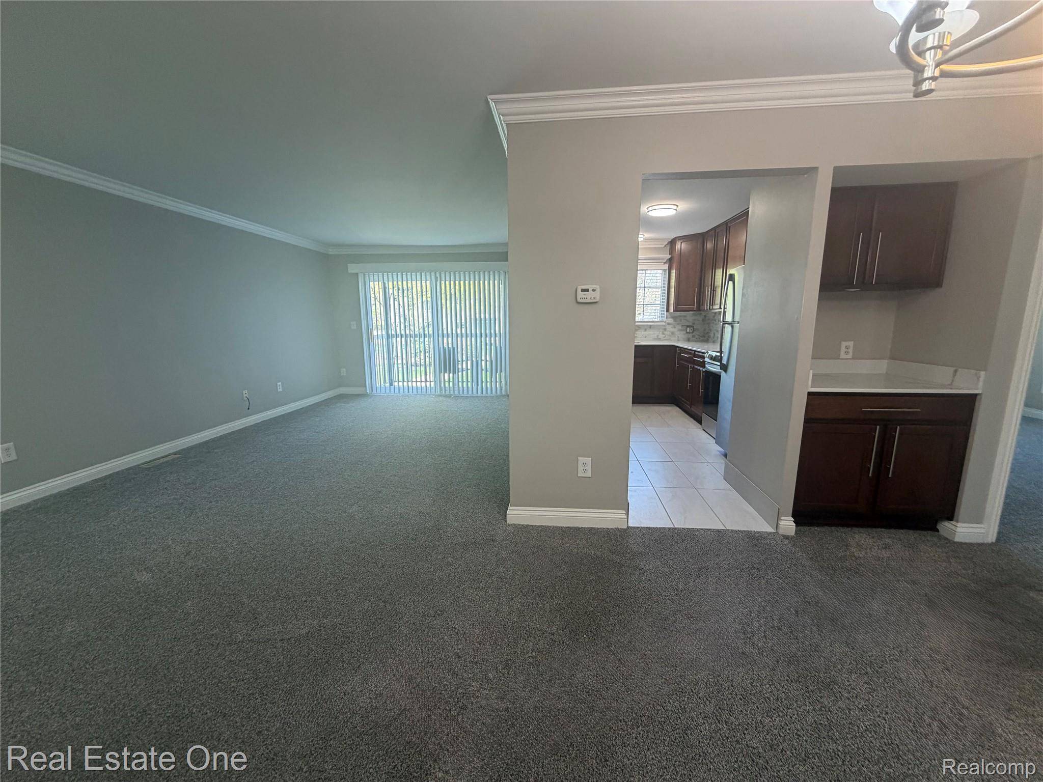 3551 W 14 Mile RD #3, Royal Oak, MI 48073