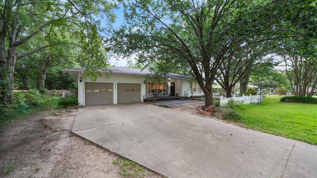 518 W Kansas Street, Van, TX 75790