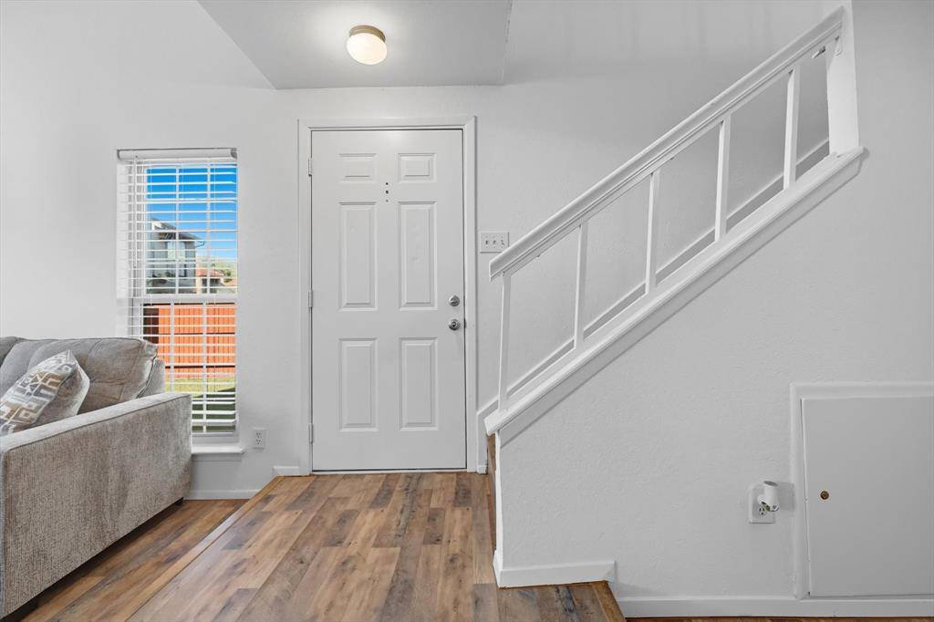 910 Turtle Cove #148, Irving, TX 75060