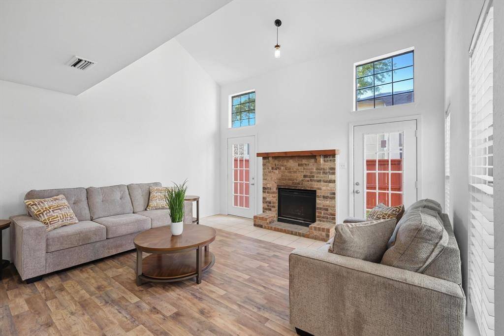 910 Turtle Cove #148, Irving, TX 75060