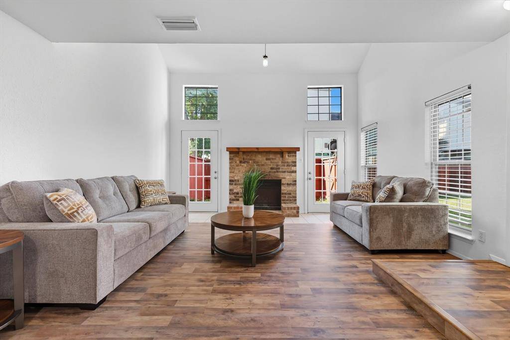 910 Turtle Cove #148, Irving, TX 75060