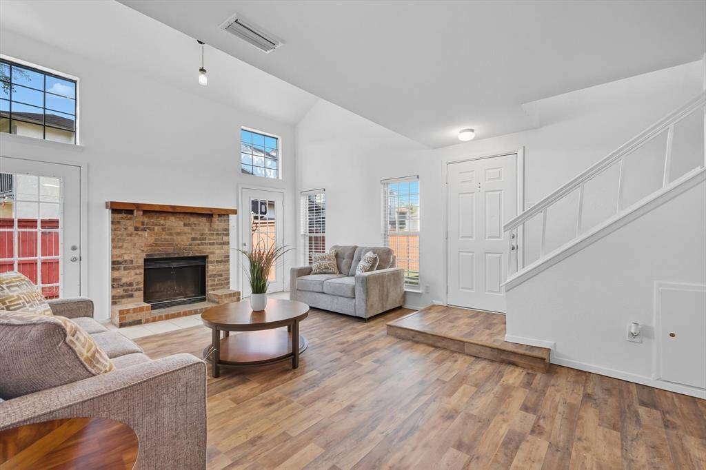 910 Turtle Cove #148, Irving, TX 75060