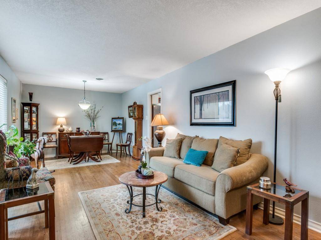 10422 Lake Gardens Drive, Dallas, TX 75218