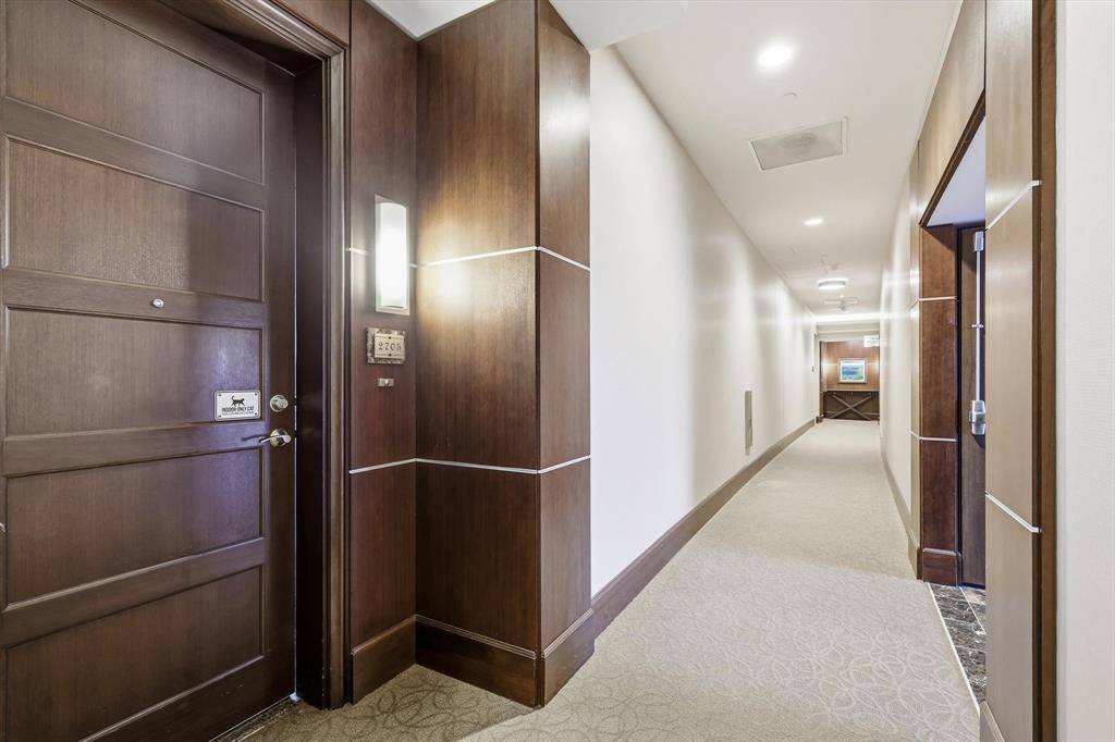 1301 Throckmorton Street #2705, Fort Worth, TX 76102