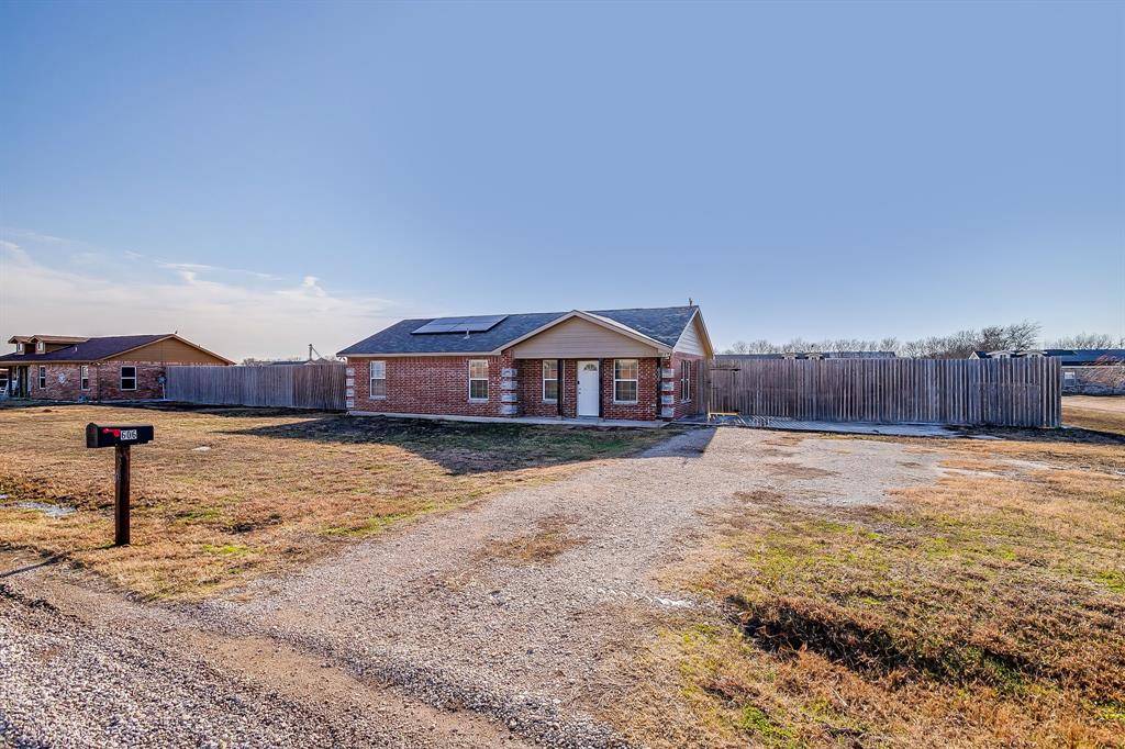 606 S Aquilla Street, Itasca, TX 76055