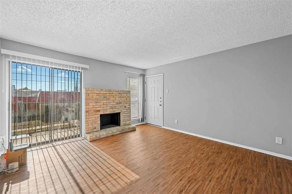 1810 N Garrett Avenue #206, Dallas, TX 75206