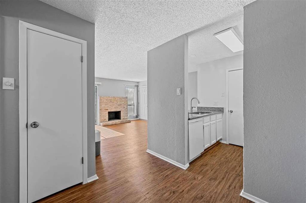 1810 N Garrett Avenue #206, Dallas, TX 75206