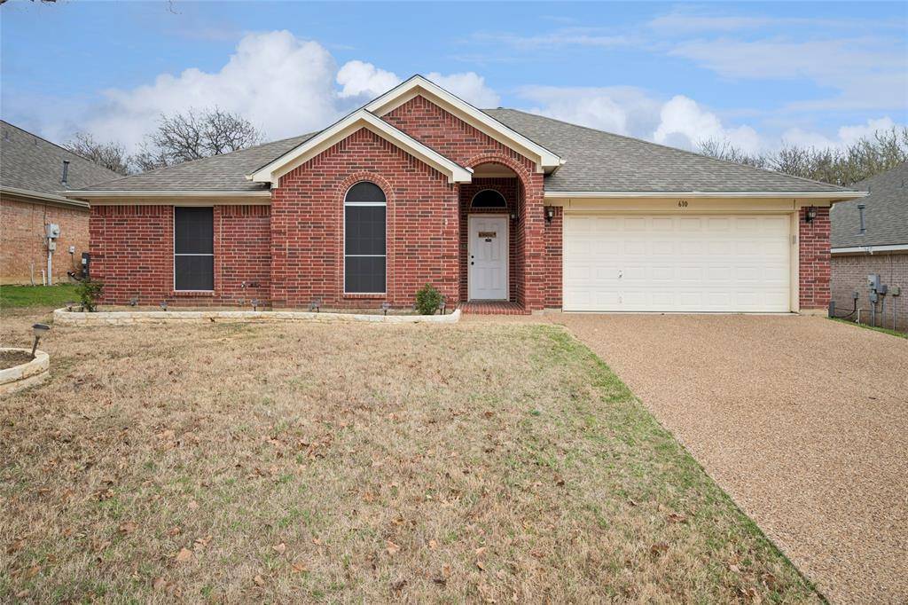 610 Everglade Drive, Mansfield, TX 76063