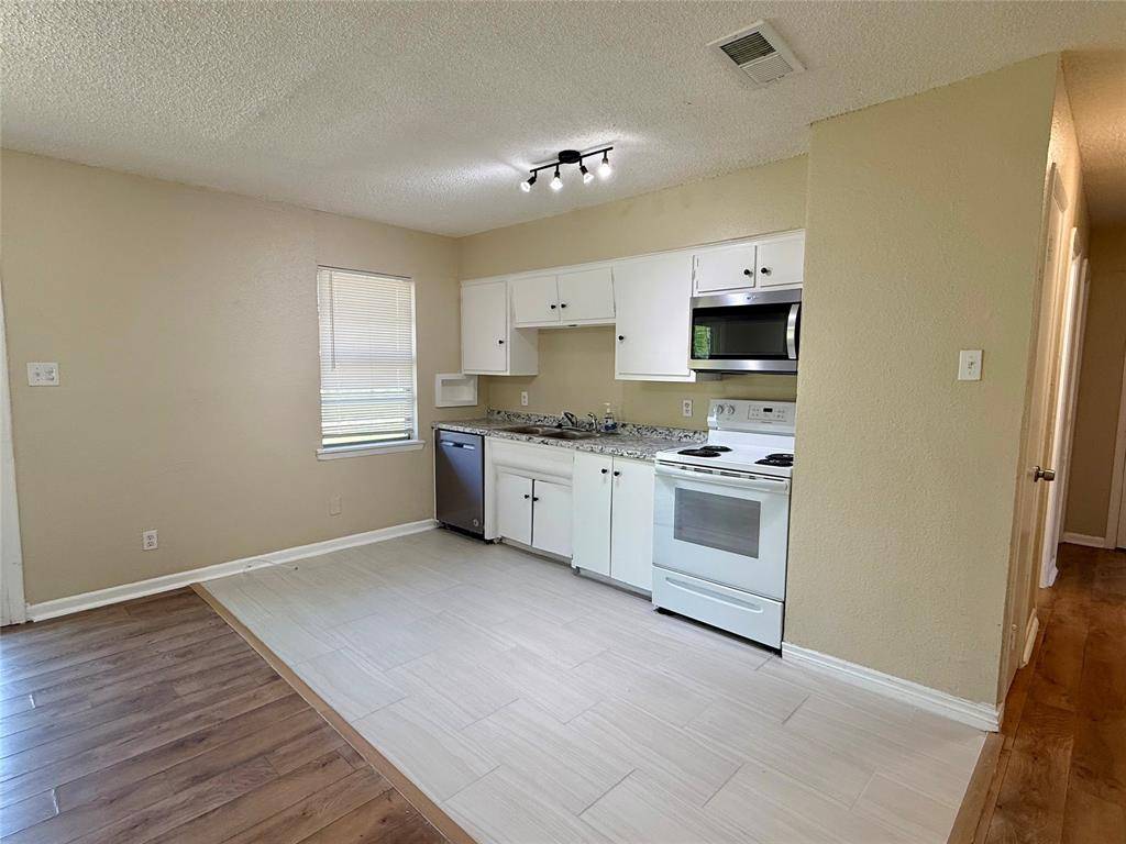 2603 Foxcroft Circle, Denton, TX 76209