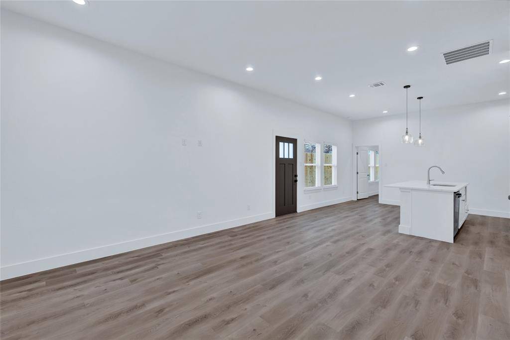 2844 S Marsalis Avenue, Dallas, TX 75216