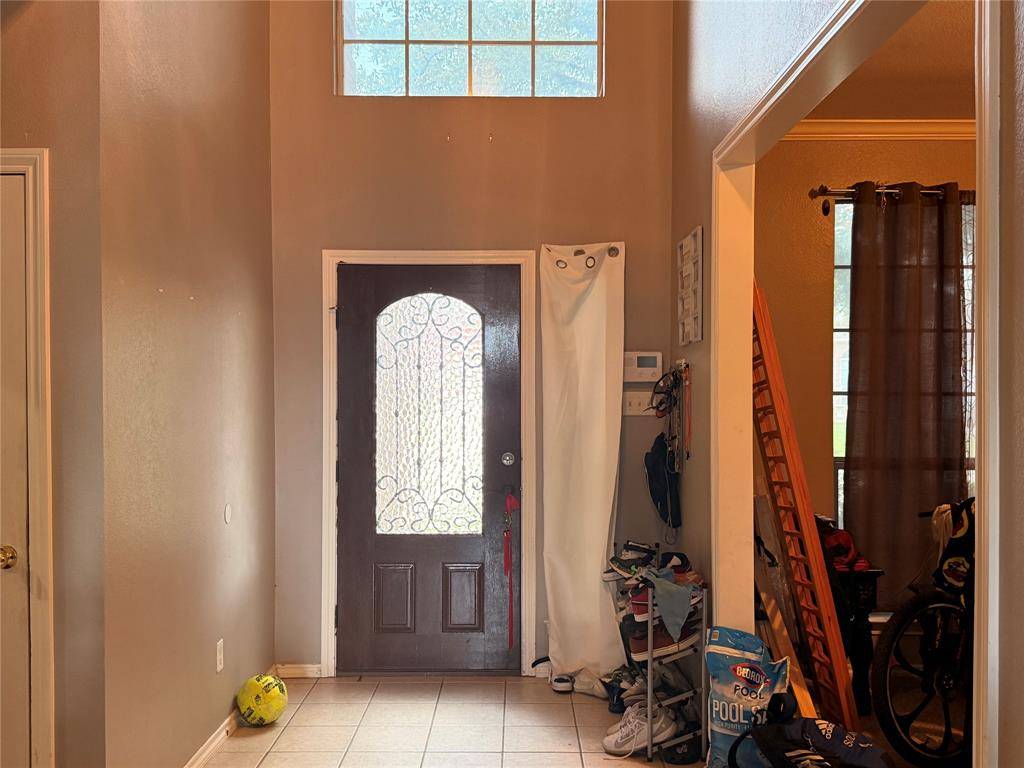 1212 Badbury Lane, Grand Prairie, TX 75052