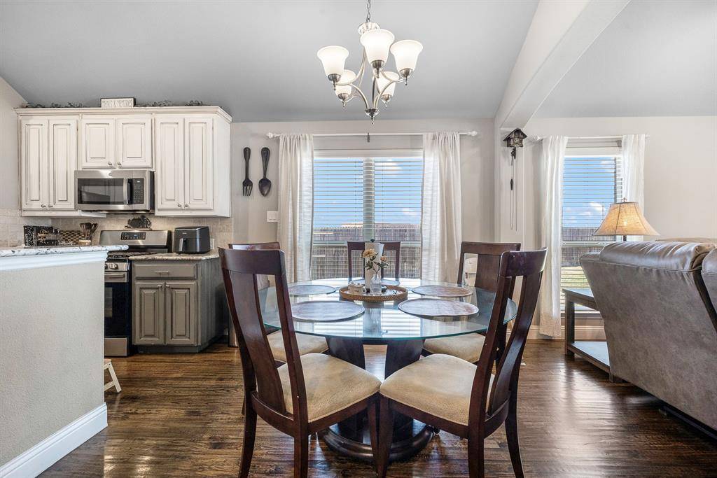 1028 Crest Meadow Drive, Fort Worth, TX 76052