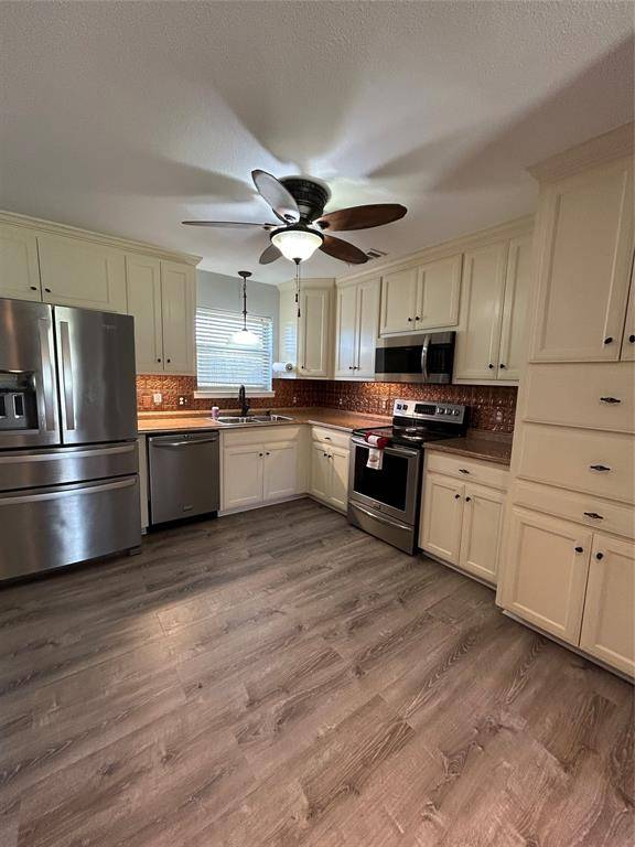 405 Canton Avenue, Wills Point, TX 75169