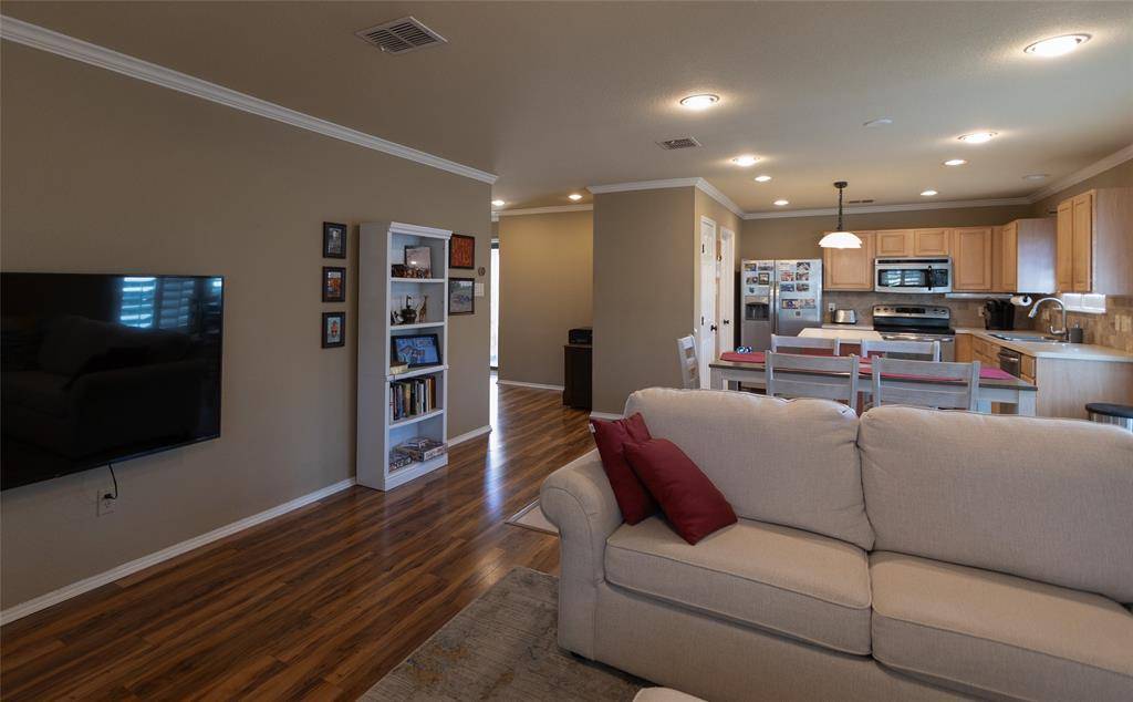 2317 Overlook Lane, Denton, TX 76207