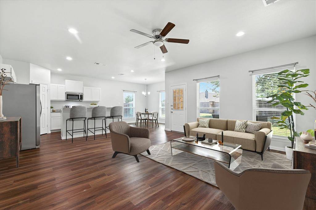 1601 Jupiter Lane, Ennis, TX 75119