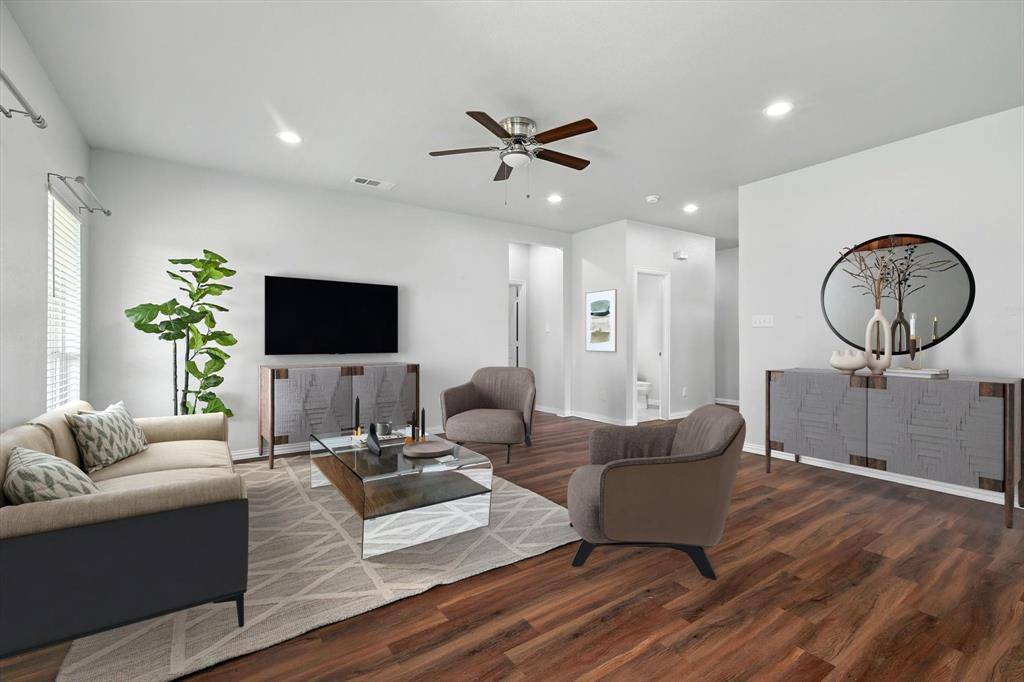 1601 Jupiter Lane, Ennis, TX 75119