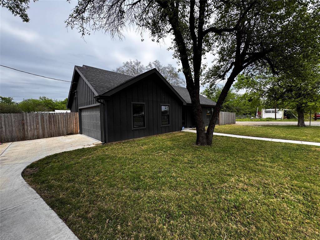 100 W Hoover Avenue, Whitney, TX 76692