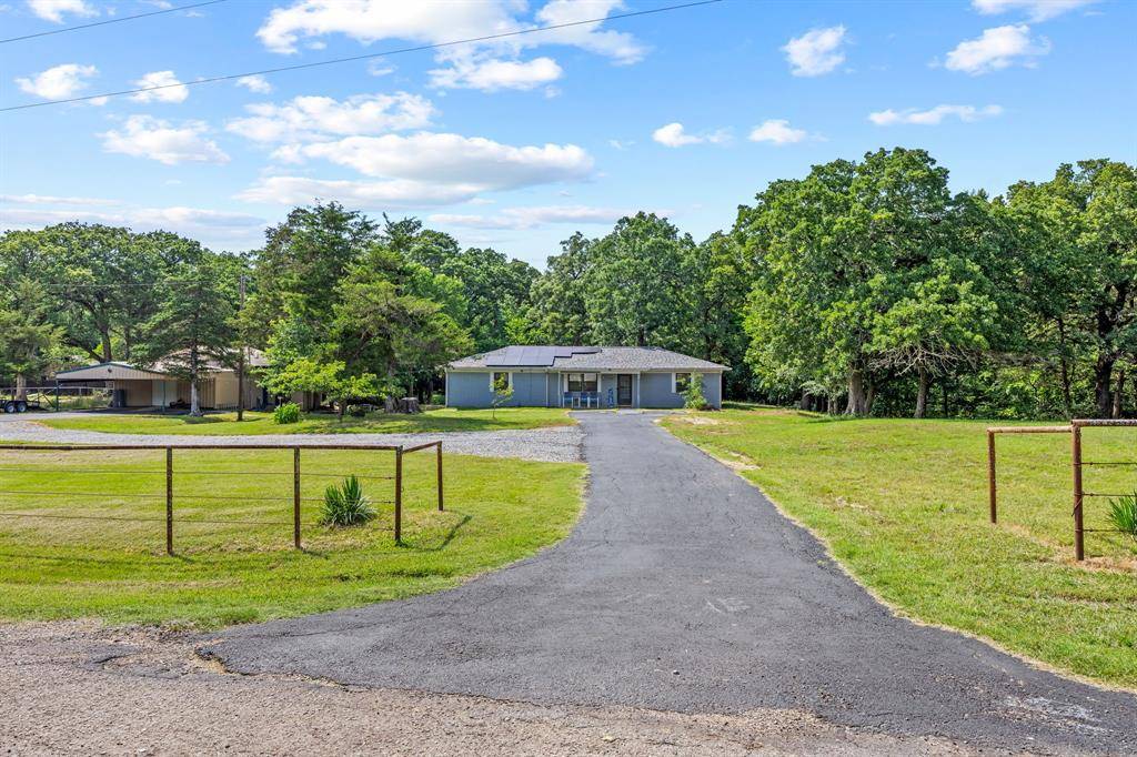 3602 Bent Oak Street E, Greenville, TX 75401