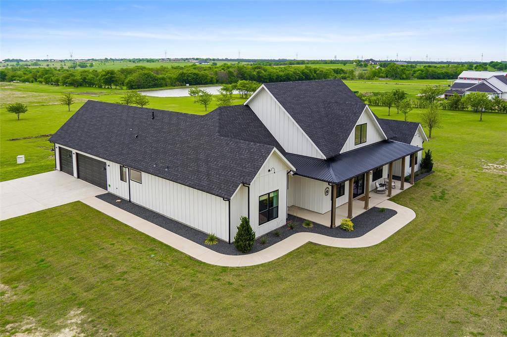 8708 Freeman Road, Sanger, TX 76266