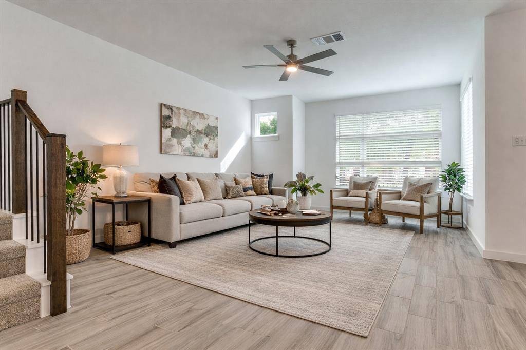 326 Oakbend Drive #16, Lewisville, TX 75067