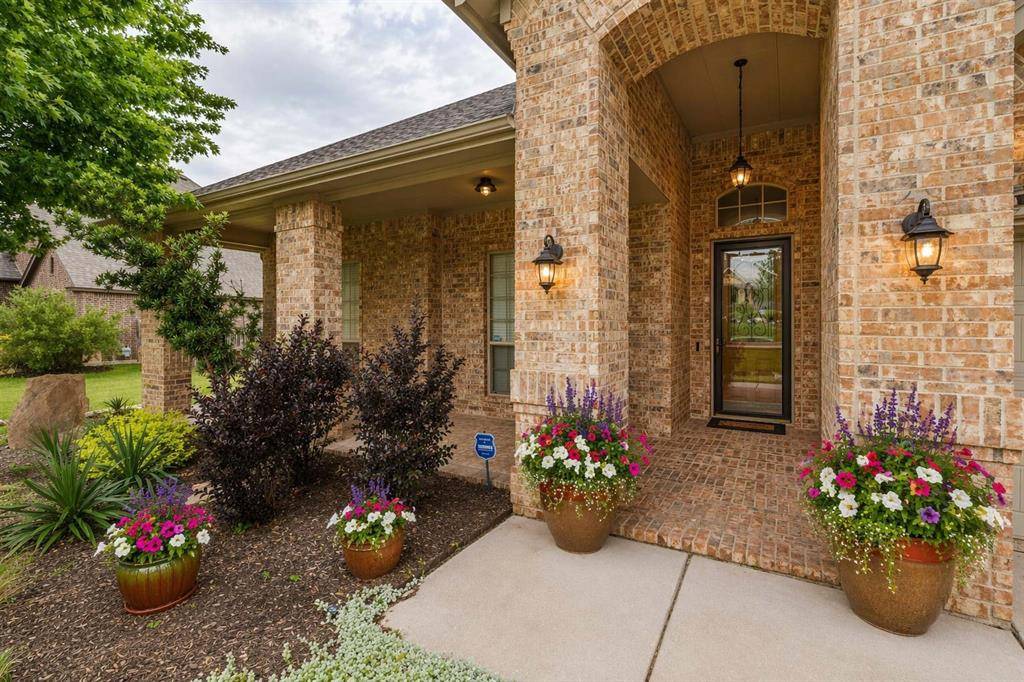 5916 Lamb Creek Drive, Fort Worth, TX 76179