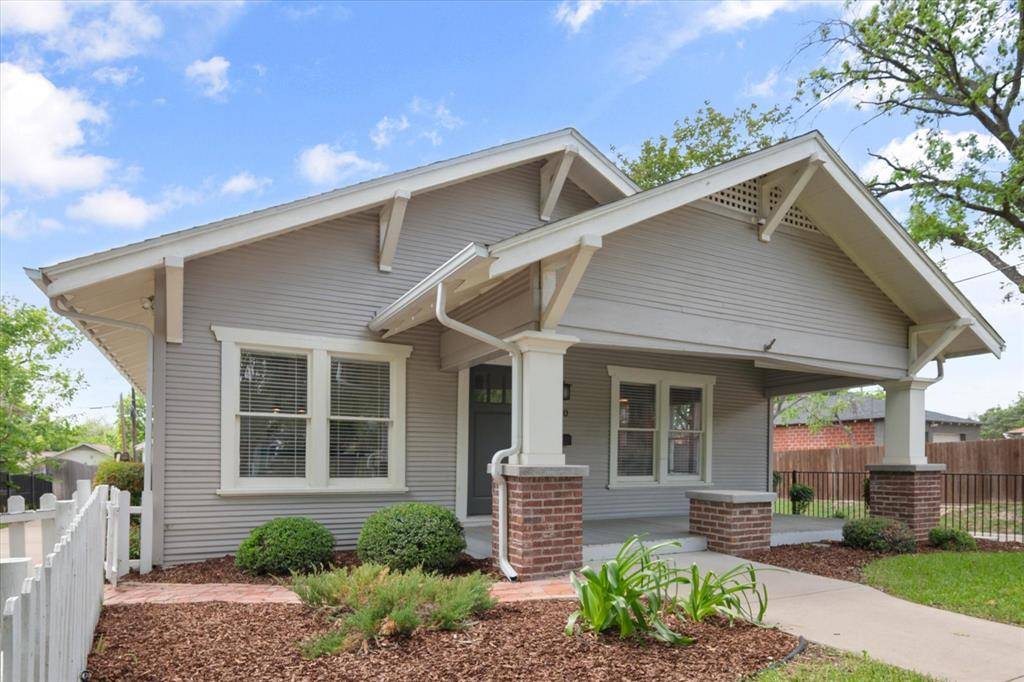 2700 College Avenue, Fort Worth, TX 76110
