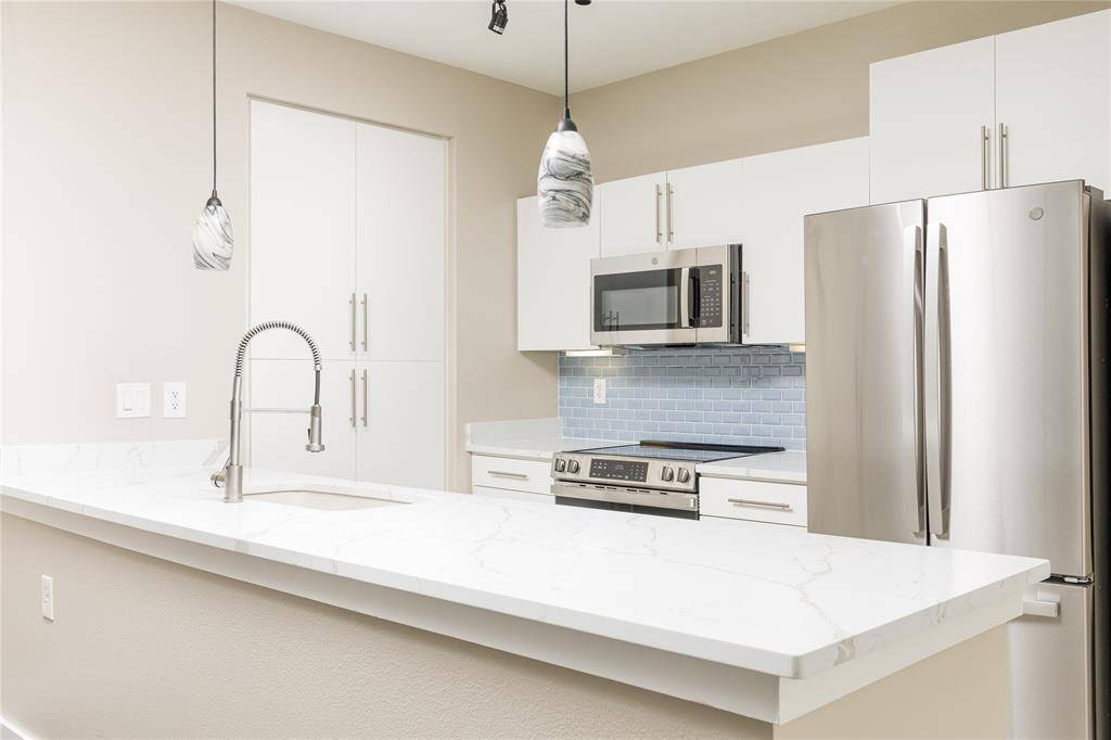 4605 Cedar Springs Road #201, Dallas, TX 75219