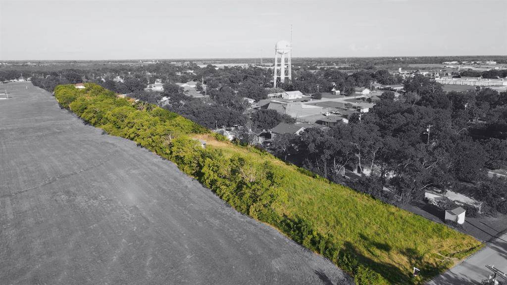 404 N Alton Street, Kaufman, TX 75142