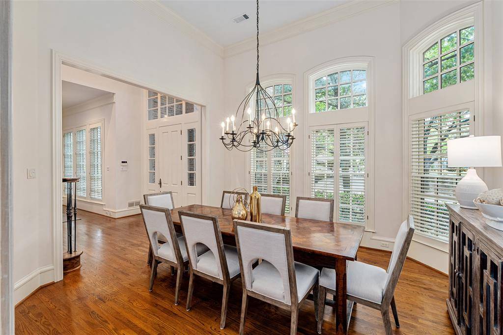 6 Glenheather Court, Dallas, TX 75225