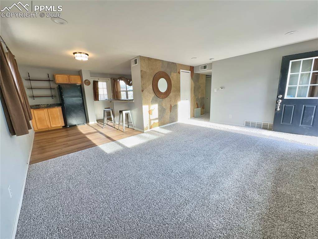 1927 Downing DR, Colorado Springs, CO 80909