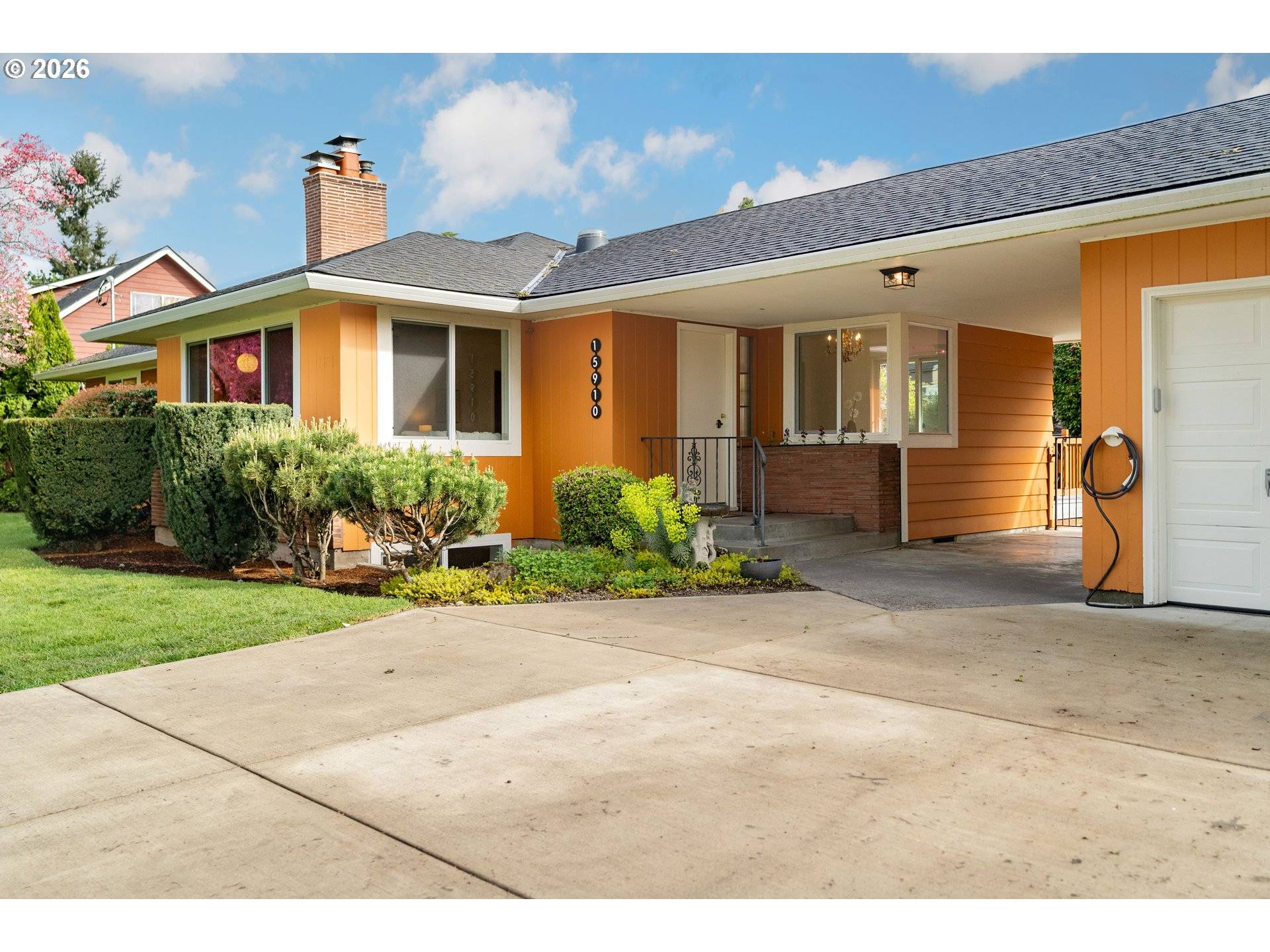 15910 SE OATFIELD RD, Milwaukie, OR 97267