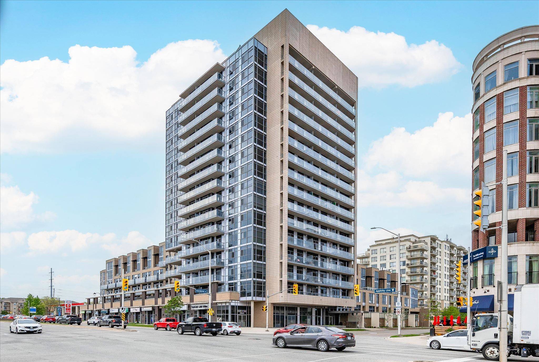 1940 Ironstone DR #219, Burlington, ON L7L 0E4