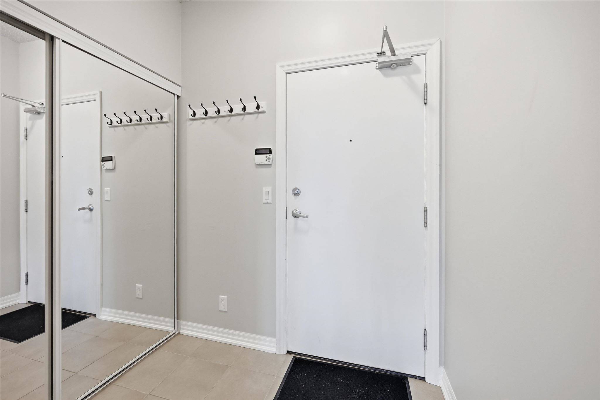 1940 Ironstone DR #219, Burlington, ON L7L 0E4