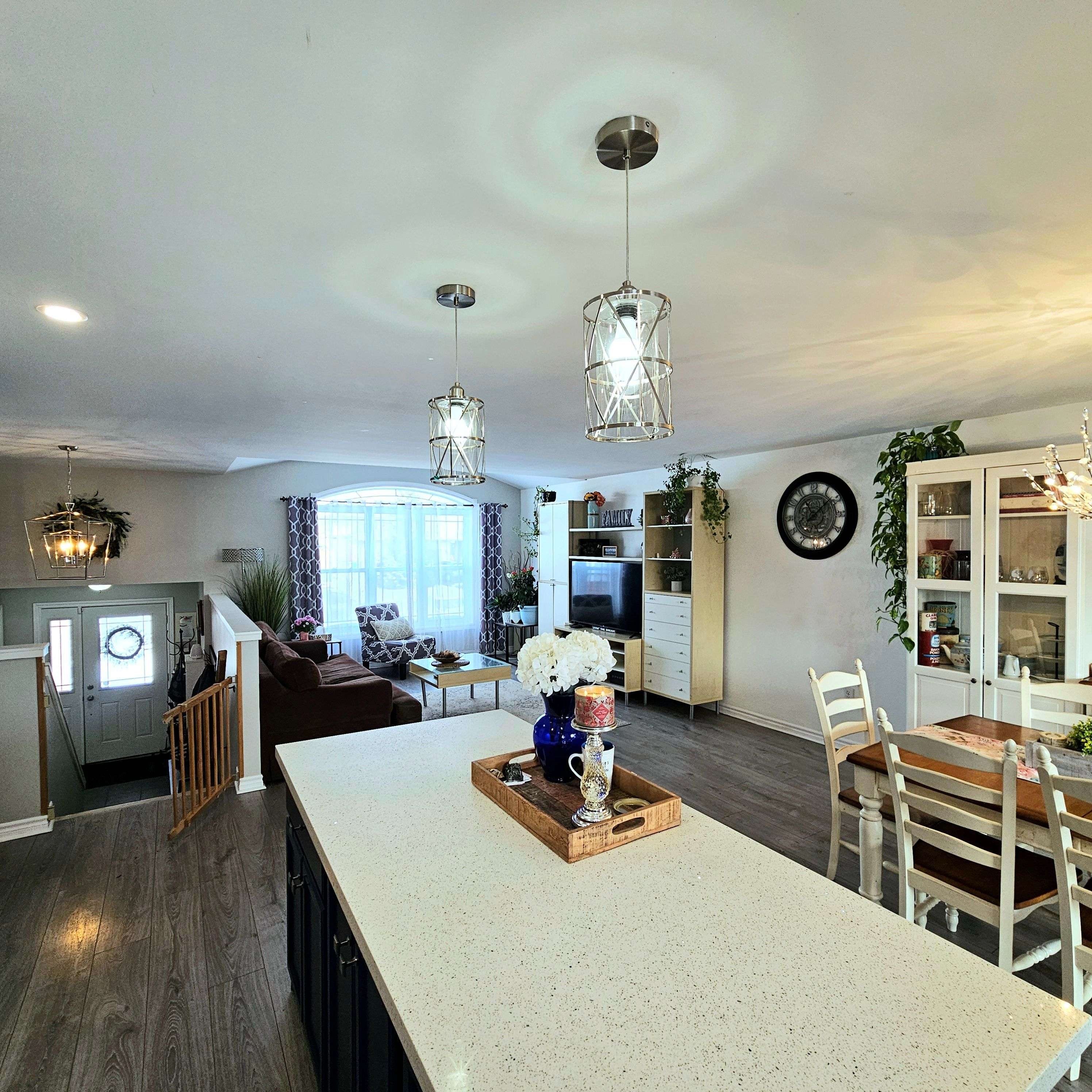 7 Rosewood DR, Quinte West, ON K0K 2C0